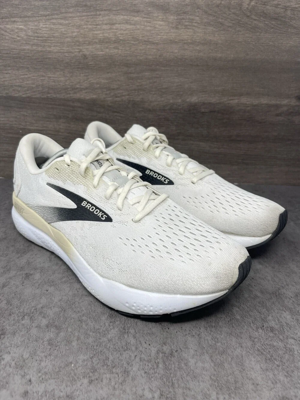 Brooks Ghost 16 Mens Size 11.5 White Pelican Oyster DNA LOFT v3 Running Shoes